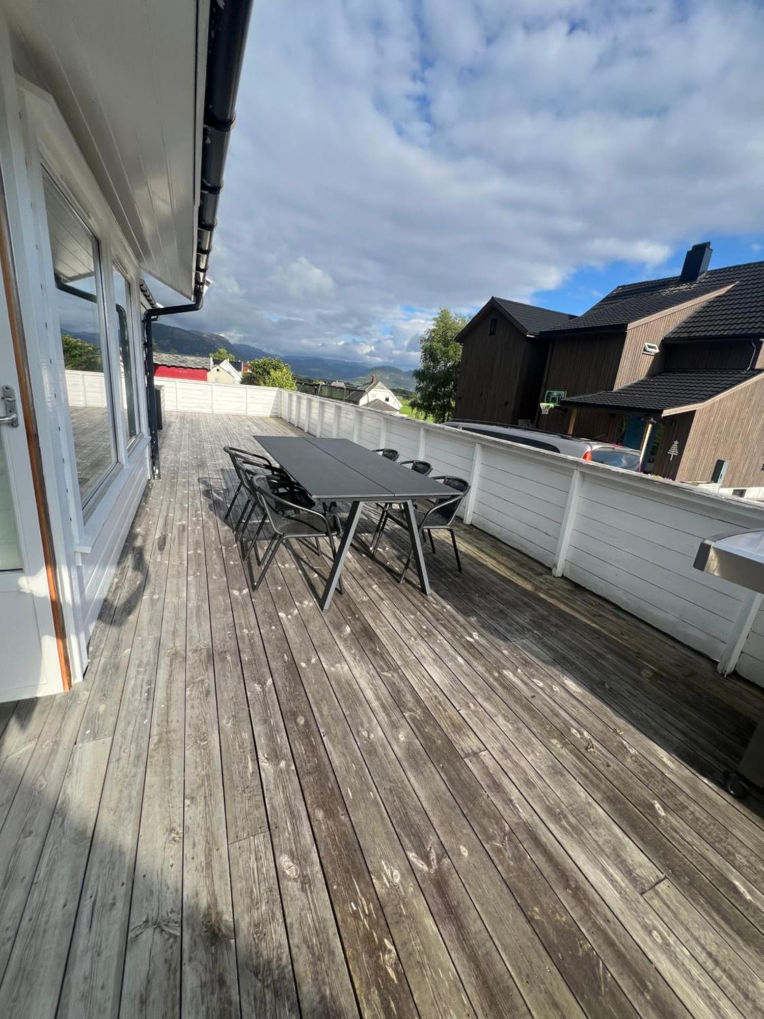 Feriehus Entire House With View Over The Fjord *