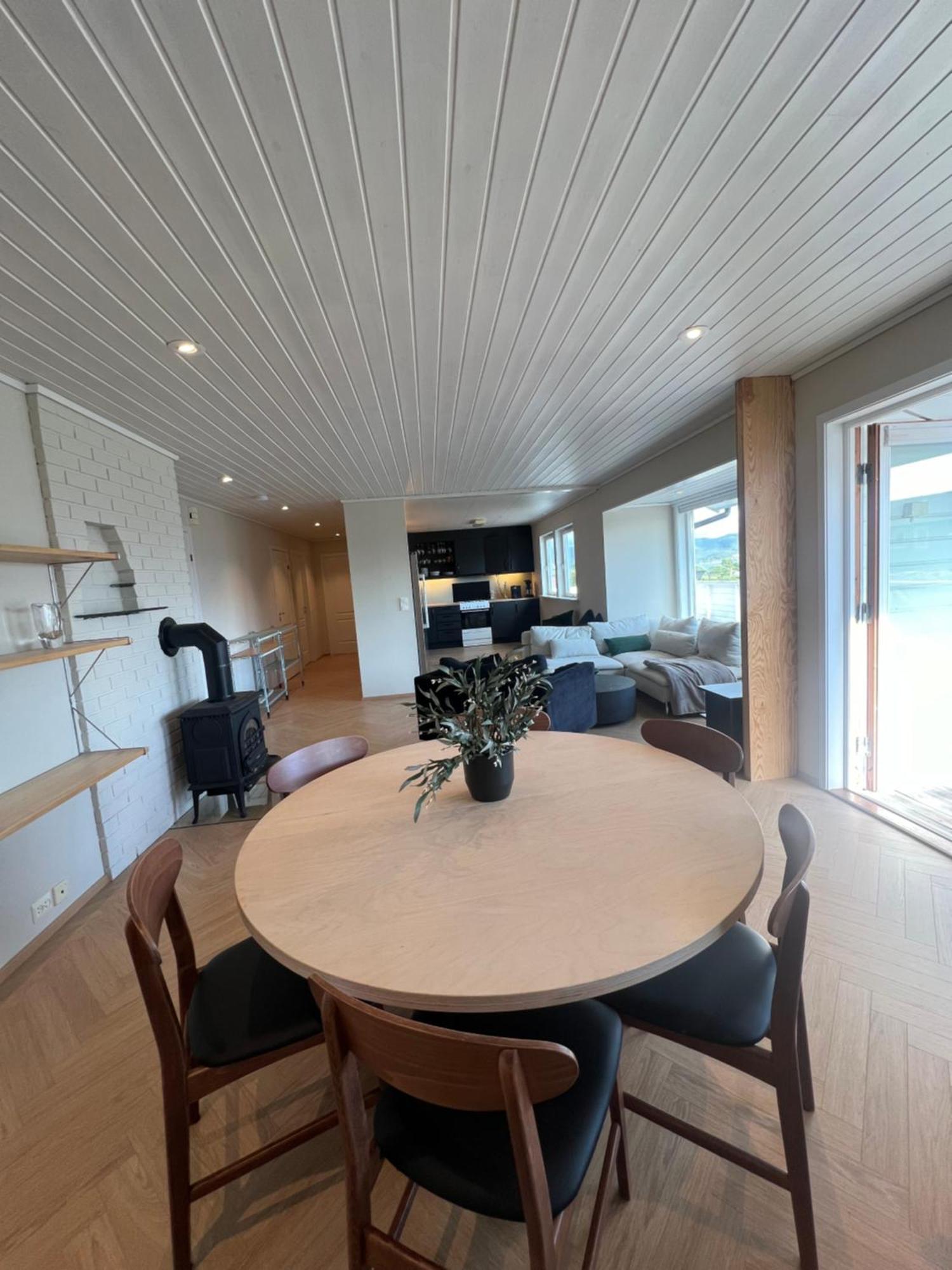 Feriehus Entire House With View Over The Fjord